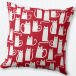 Almofada Vermelho e Branco de Gato Cinto<br><div class="desc">Gatos brancos divertidos em um fundo vermelho. Purefeito para amantes de os animais.</div>