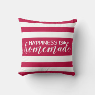 Almofada Vermelho Elegante dizendo que a felicidade é casad