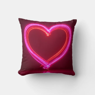Almofada Vibrant Pink Abstract Heart Throw Pillow 16x16 | M