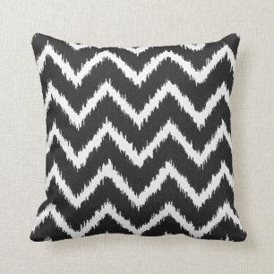 Almofada Vigas de Ikat - preto e branco