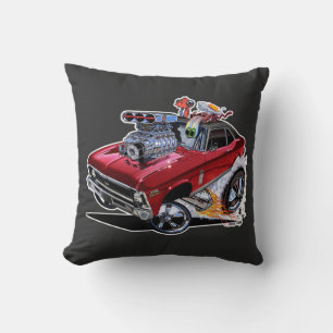 Almofada Vince Crains High Octane Art, 1970 Chevy Nova