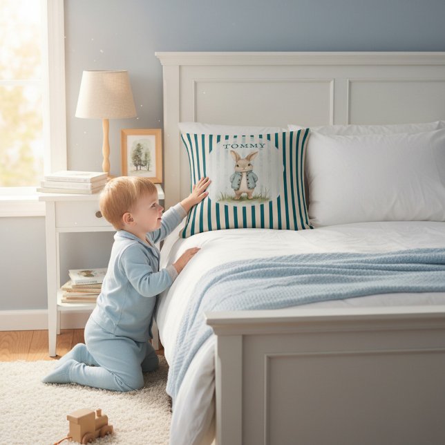 Almofada Vintage Bunny Blue Jacket Children's Name Pillow (Criador carregado)