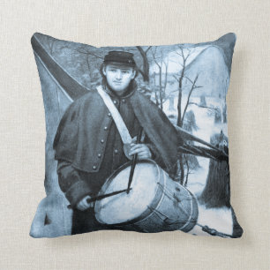 Almofada Vintage do menino do baterista da guerra civil
