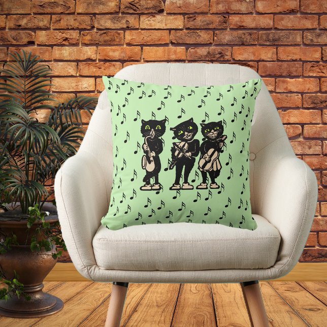 Almofada Vintage Musical Black Cats (Three black cat musicians playing musical instruments on black music notes green decorative pillow.)