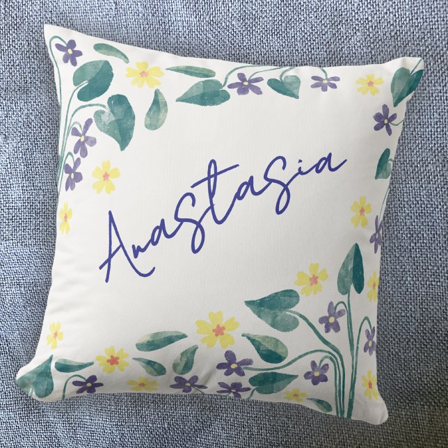 Almofada Violet Primrose Personalizado Mês de Nascimento de (February birth month flower personalized script name watercolor violet primrose art throw pillow)