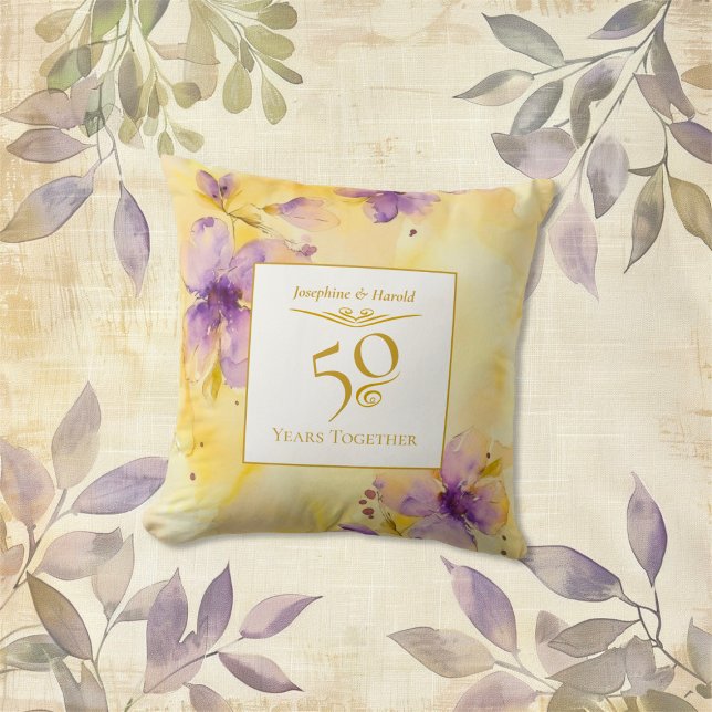 Almofada Violetas Dourados no 50º Travesseiro decorativo do (Violets gold 50th Wedding Anniversary pillow)