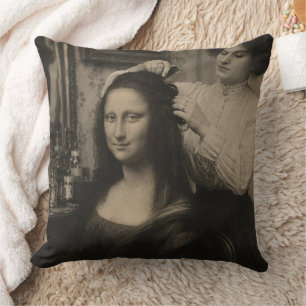 Almofada Visita da Mona Lisa ao Cabeleireiro Elegante
