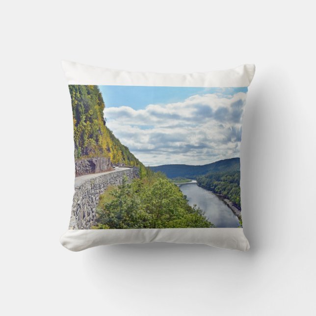 Almofada Vista da autoestrada do Ninho do Hawk (Frente)