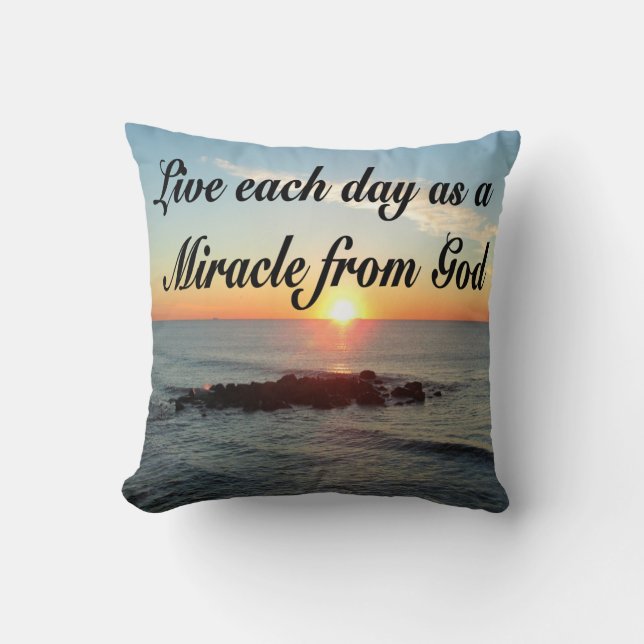 ALMOFADA VIVA TODOS OS DIAS COMO UM MILAGRE DE DEUS (Frente)