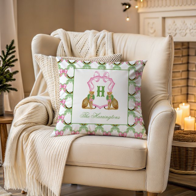 Almofada Watercolor Preppy Leopard Christmas Monogram Crest (Criador carregado)