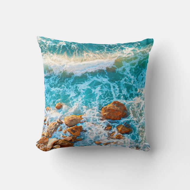 Almofada Waves on a rocky beach at sunset. Aerial viewbeach (Frente)