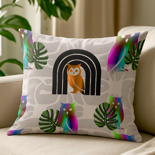 Almofada Whimsical Boho Owl & Tropical Monstera Leaf (Whimsical Boho Owl & Tropical Monstera Leaf | Throw Pillow)