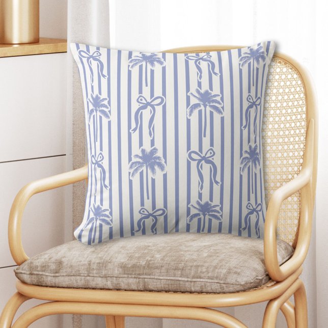 Almofada White Blue Coastal Palm Trees Bows Stripes Pattern (In situ)