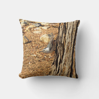 Almofada White-breasted Nuthatch Throw Pillow