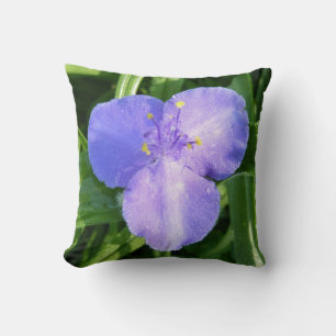 Almofada Wildflower violeta do primavera do Trillium Dewy