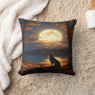 Almofada Wolf Howling Beneath Flagrante Lua Cheia em Dusk
