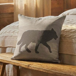 Almofada Wolf Silhouette Reversible Throw Pillow