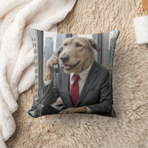 Almofada Wolfhound Businessman Irlandês num escritório