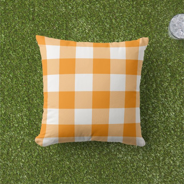 Almofada Xadrez de Gingham Laranja Escuro e Branco Plaid de (Grama)