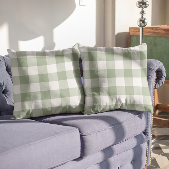 Almofada Xadrez de gingham verde e branco (Sage Green and White Gingham Plaid Throw Pillow)