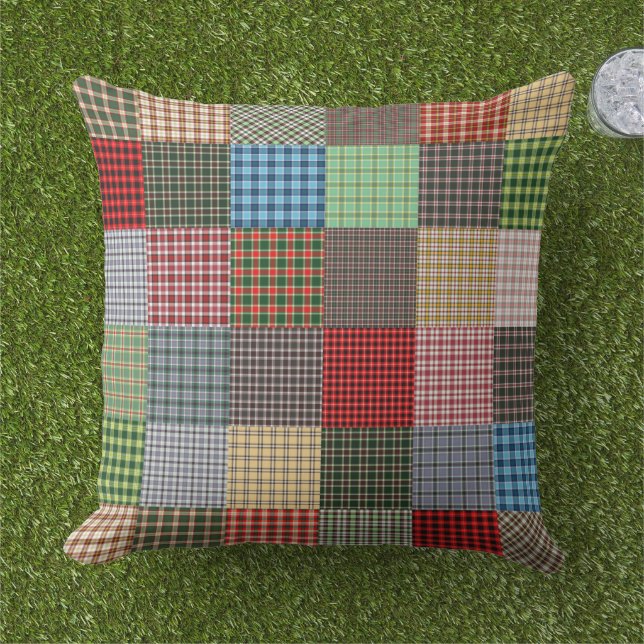 Almofada Xadrez de Patchwork Rustic Tartan (Grama)