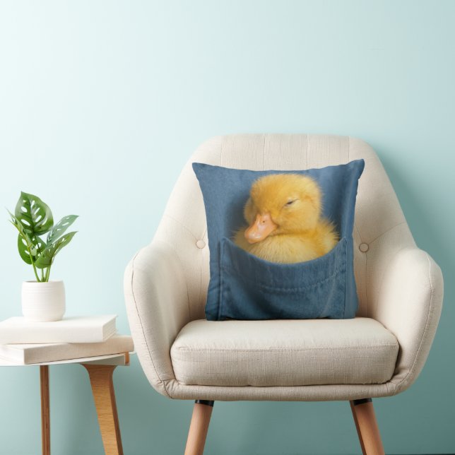Almofada Yellow Duckling In a Blue T-shirt Pocket (Cadeira)