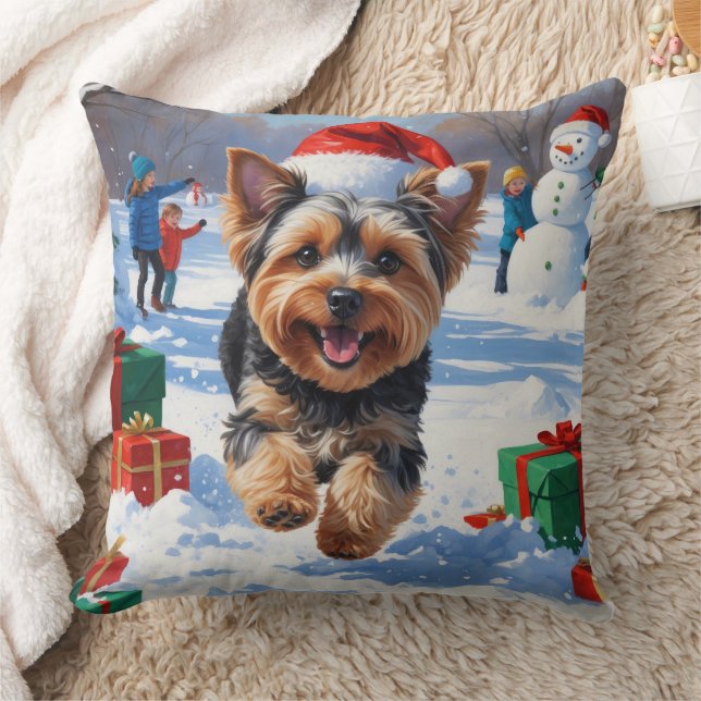 Almofada Yorkipoo Correndo na Neve com Chapéu de Natal (Cobertor)