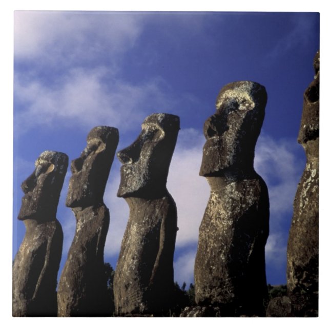 América do Sul, Chile, Ilha Páscoa, Ahu Akiri. (Frente)