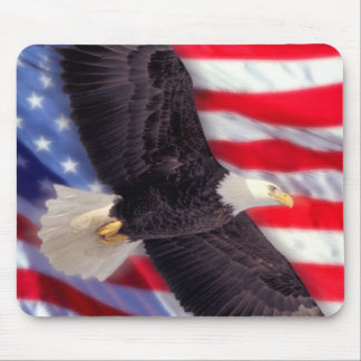 Americano Eagle com bandeira americana Mousepad