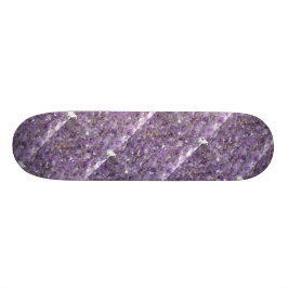 Ametista com o skate Dourado do teste padrão de
