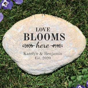 Amor Blooms Aqui, Pedra De Jardim Gravada Durável
