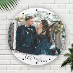 Amor Cresce Com Relógio De Foto Do Tempo<br><div class="desc">Wall clock com sua foto personalizada, enquadrada por um contorno branco fluffy. Com um belo texto. Você pode excluir a imagem de indicação de hora se não precisar dela. Este relógio é uma bela manutenção depois de um Natal ou casamento no inverno.</div>