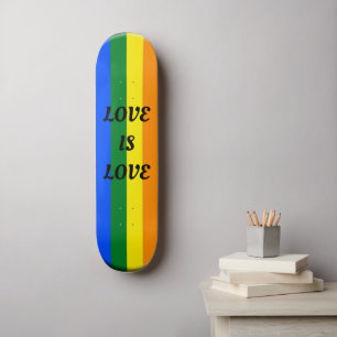 AMOR É skate lgpt LOVE