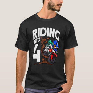 Andando Em 4 Bicicletas De Camisa De Nascimento Mo