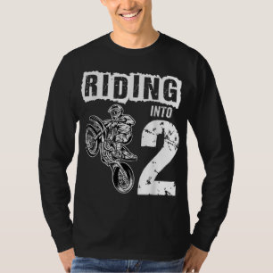 Andando Em Uma Bicicleta De Camisa segundo anivers