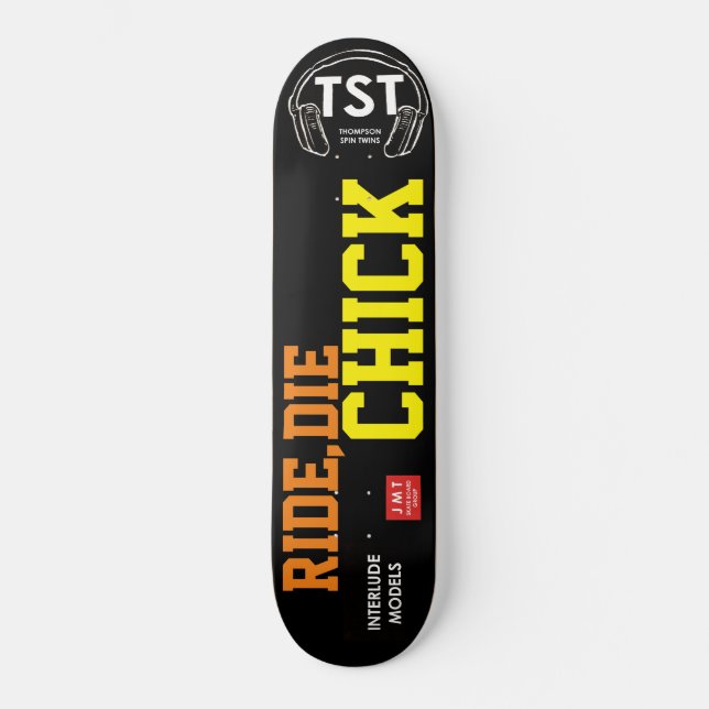 ANDAR DE SKATE MORRE COM ESTILO SKATEBOARD (Frente)