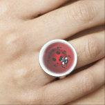 Anel Ladybug Ring Ladybug Art Jewelry Ladybird Gift<br><div class="desc">Ladybug Rings Ladybird Art Pendent Rings Cute Red Inseto Jewelry Romântico Ladybug Rings Necklaces Bracelets Ladybug Jewelry for Men, Boys & Girls Gardener's Insect Art Keepsakes & Ladybug Acessórios Clique em "Personalizar" para adicionar texto, escolha fontes e cores personalizadas Beetle Red Ladybug Anéis de Arte Dons de Ladybug Personalizáveis com...</div>