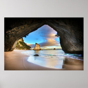 Angra da catedral, poster de Te Whanganui-A-Hei