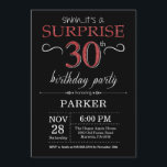 aniversário de 30 anos de Convite Surpresa Preto e<br><div class="desc">Convite para aniversário de 30 anos surpresa com fundo brilhante preto e vermelho. Chalkboard. Aniversário Adulto. Homens ou Mulheres no Dia Convidam. Qualquer idade.
Para mais personalização,  clique no botão "Personalizar" e use a ferramenta design para modificar este modelo.</div>