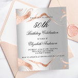 Aniversário do rosa de ouro do Mármaco de prata<br><div class="desc">Um fundo de olhar mal prateado. Decorado com veias rosa douradas. Personalize e adicione um nome,  idade e detalhes da festa. O nome é escrito com um script de estilo manuscrito. 1 folha = 1 convite impresso de borda a borda.</div>