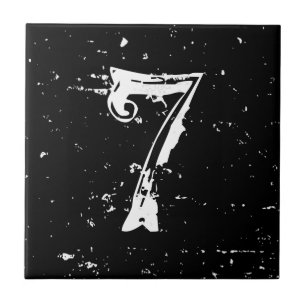 Antigo azulejo de morada de rua angustiada