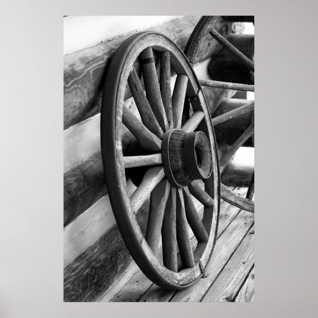 Antique Wheel- Black and White Poster (Frente)