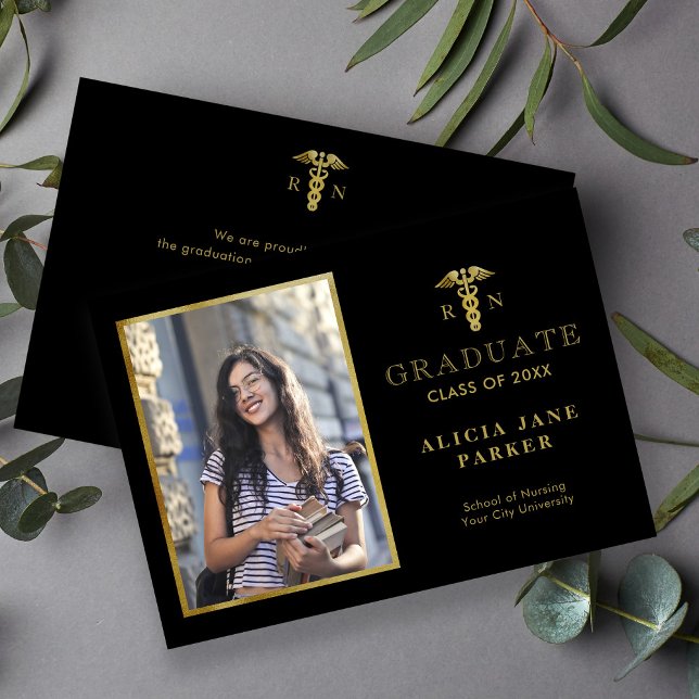 Anúncio 2025 Foto elegante de ouro para a graduação da esc (Criador carregado)