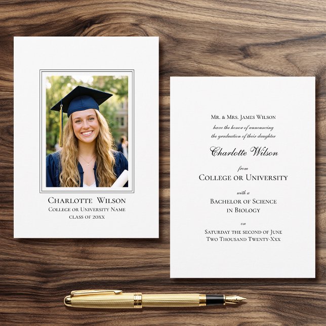 Anúncio 2026 Classic Graduation Announcement Photo Card (Criador carregado)
