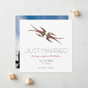 Anúncio Andorinhas Beijando & Flores de Primavera Foto Cas