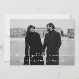 Anúncio Atualização simples e fofa de casamento ainda casa