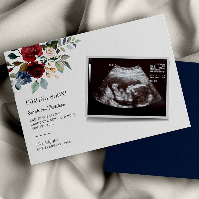 Anúncio Burgundy Sonograma Floral Bebê Gravidez (Pregnancy Announcement Sonogram Burgundy Floral Card)