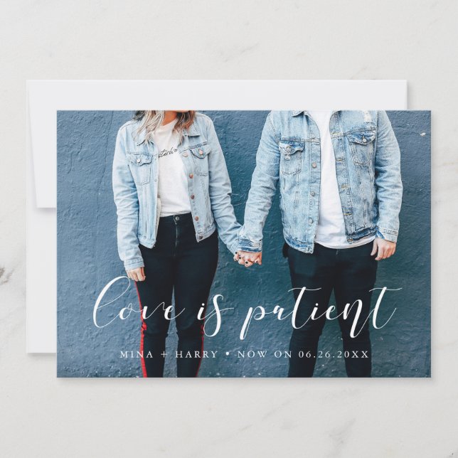 Anúncio Caligrafia elegante O amor é paciente atualização  (Frente)