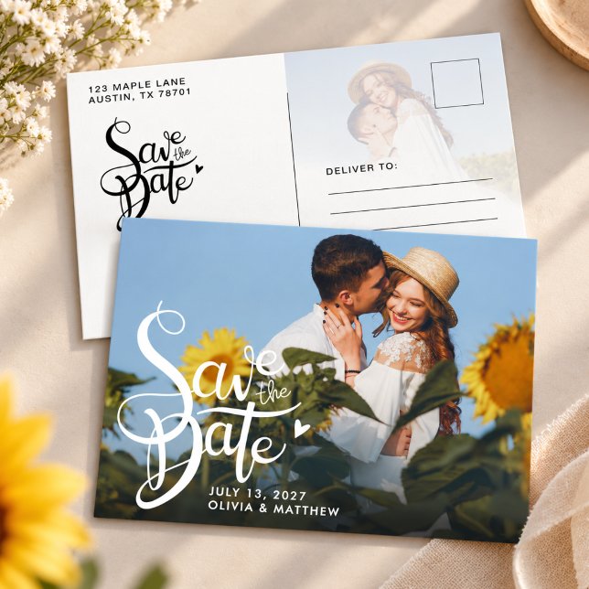 Anúncio Cartão Postal de Salvar a Data de Casamento com Ro (save the date postcard script calligraphy engaged couple photo modern elegant engagement overlay)