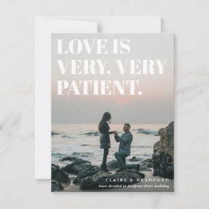 Anúncio Casamento Adiado Tipográfico Ousado e Atrevido